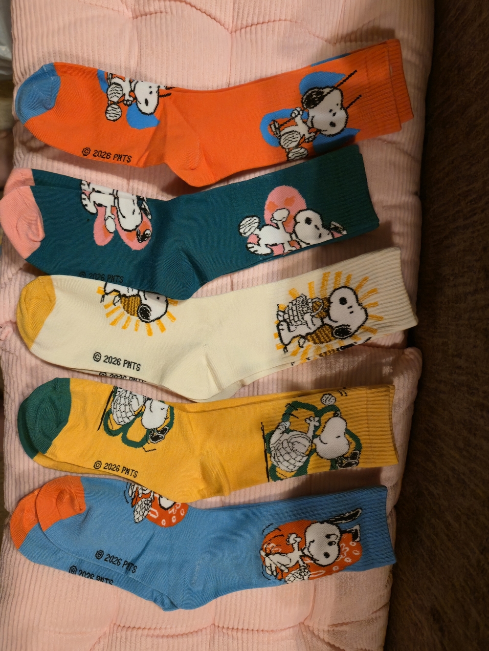 Snoopy Sports Edition Vibrant Mid-Calf Crew Socks Set (5 Pairs) NWT Medium 8-10 - Picture 3 of 4